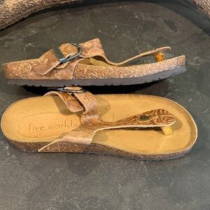 Five Worlds Women's Brown Sandals